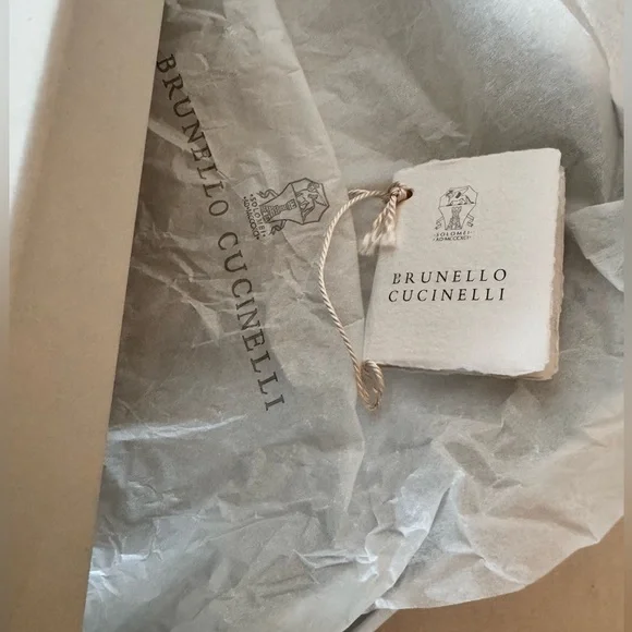 Brunello Cucinelli Large Beige Boot Box, Branded tissue and Authenticity Tag - Picture 6 of 7